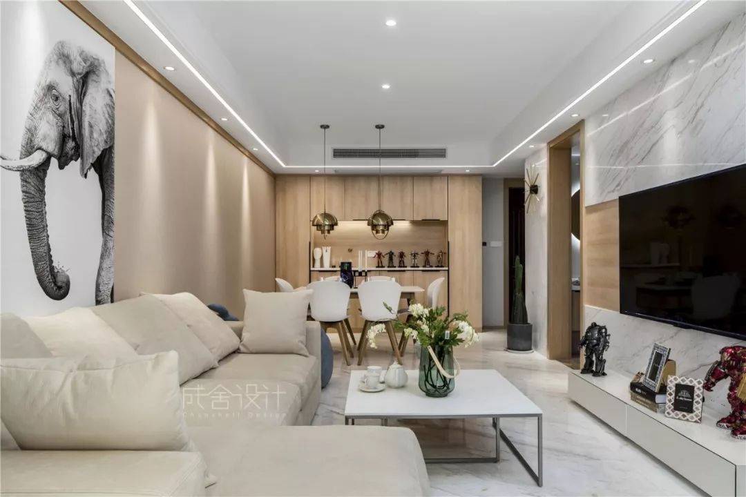 黑白灰搭配原木，灰而不冷的北欧之家，星河國際 90㎡