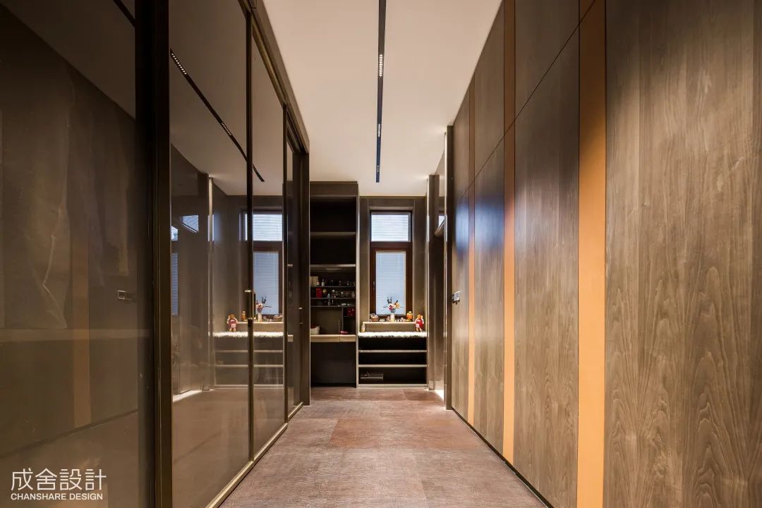 衣帽间-常州豪华别墅装修 衣帽间-常州豪华别墅装修